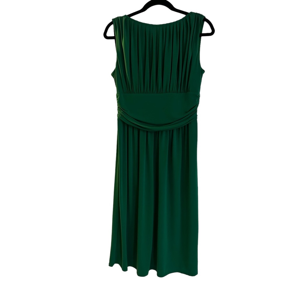 Green sleeveless, ruched waist, knee length dress size 12